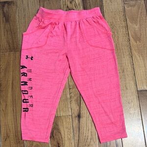Under Armour Women’s Pink Bottoms